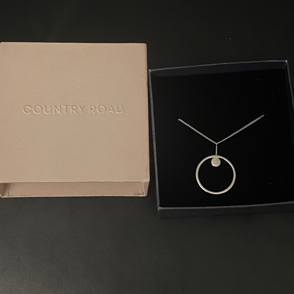 Country Road Sterling Silver necklace - Picture 2 of 5